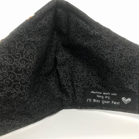 NWOT Alexander Henry Mask - Picture 3 of 3